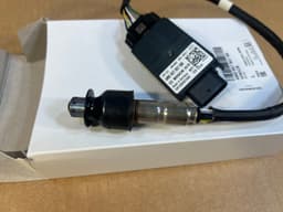VW GENUINE VW TOUAREG CR7 AUDI Q8 TDI NOX LAMBDA SENSOR OXYGEN SENSOR 4M0907807BB — thumbnail 4