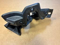 LAND ROVER GENUINE Land Rover Range Rover Sport L320 Rear Right Bumper Bracket — thumbnail 6