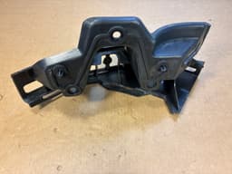 LAND ROVER GENUINE Land Rover Range Rover Sport L320 Rear Left Bumper Bracket — thumbnail 10