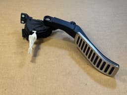 VW Genuine VW TOUAREG 7L Mk1 THROTTLE ACCELERATOR PEDAL 7L0723507 — thumbnail 2