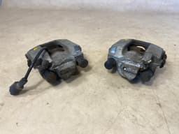 BMW BMW E23 7 SERIES GENUINE Rear Caliper With Brake Pads Left & Right — thumbnail 7
