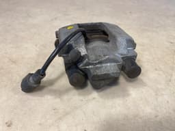 BMW BMW E23 7 SERIES GENUINE Rear Caliper With Brake Pads Left & Right — thumbnail 6