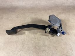 MERCEDES-BENZ Mercedes G class W463 GENUINE BRAKE PEDAL With Bracket A4632904901 — thumbnail 1