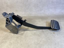 MERCEDES-BENZ Mercedes G class W463 GENUINE BRAKE PEDAL With Bracket A4632904901 — thumbnail 1