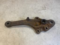 BMW BMW E23 7 SERIES FRONT LEFT HUB CARRIER BRACKET REARWARD FORWARD 1121887 — thumbnail 2