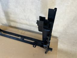 BMW BMW 5 6 7 F07 F10 F11 F12 F01 F02 Radiator Module Mount Bracket Carrier 7804617 — thumbnail 9