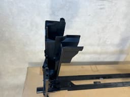 BMW BMW 5 6 7 F07 F10 F11 F12 F01 F02 Radiator Module Mount Bracket Carrier 7804617 — thumbnail 8