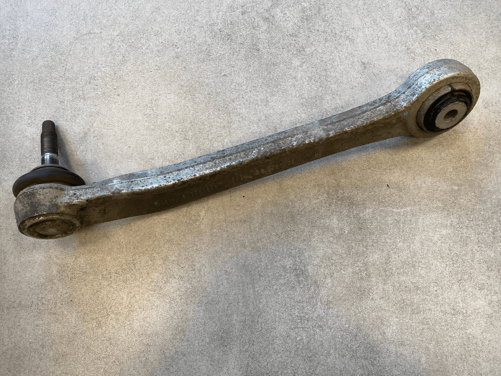 GENUINE BMW X5 E70 F15 X6 E71 E72 F16 Control arm with rubber bushing, left