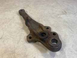 BMW BMW E23 7 SERIES FRONT RIGHT HUB CARRIER BRACKET REARWARD FORWARD 1121888 — thumbnail 3