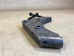 MERCEDES-BENZ Mercedes G class W463 G400 4.0 CDI OM628 Genuine Compressor Bracket A6282360030 — thumbnail 7