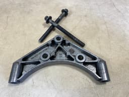 MERCEDES-BENZ Mercedes G class W463 G400 4.0 CDI OM628 Genuine Compressor Bracket A6282360030 — thumbnail 8