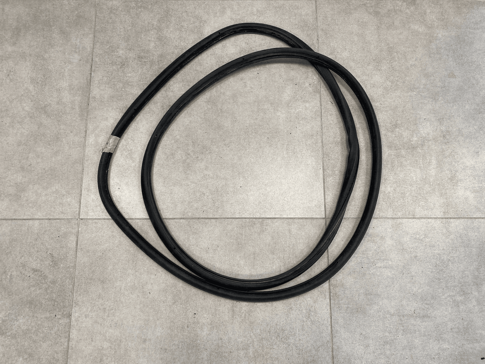 VW VW Touareg Porsche Cayenne Front Right Door Seal 7L0837911
