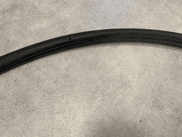 VW VW Touareg Porsche Cayenne Front Right Door Seal 7L0837911 — thumbnail 9