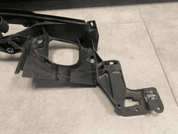 BMW BMW E70 X5 Front Right Fender Mounting Bracket 51127157990 — thumbnail 2