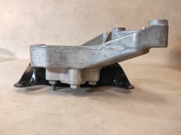 VW VW PASSAT B6 ENGINE MOUNT (PASSENGER LEFT SIDE) AND BRACKET 5Q0199555T 1K0199117 — thumbnail 8