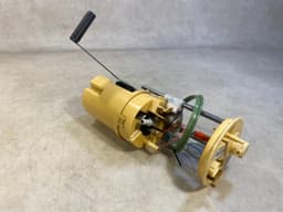 BMW GENUINE BMW X5 E70 X6 E71 Delivery unit with in-tank pump, right 16117195471 — thumbnail 3