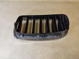 BMW GENUINE BMW X5 F15 FRONT UPPER RH RIGHT CHROME GRILL 7316076 — thumbnail 7
