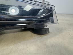 TESLA Tesla Model 3 Y Fog Light Front Right LED RH 1077396-00-D — thumbnail 5