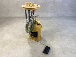 BMW GENUINE BMW X5 E70 X6 E71 Delivery unit with in-tank pump, right 16117195471 — thumbnail 2