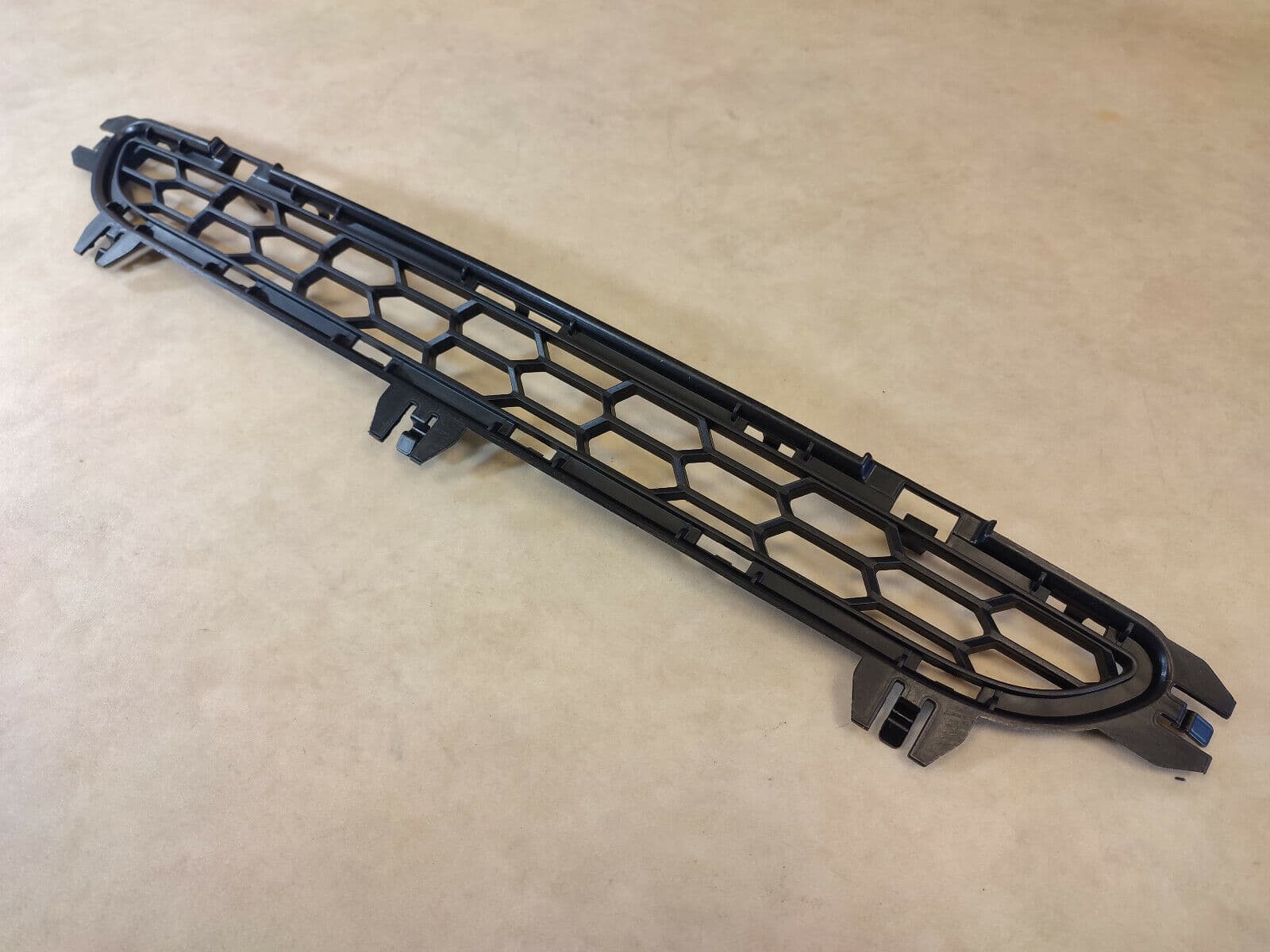 BMW GENUINE OEM BMW X3 F25 Front Bumper Center Upper Grille M PAKET 51118048096