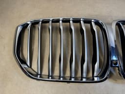 BMW GENUINE BMW X7 G07 Radiator Front Grille Chrome For Camera 51137454895 — thumbnail 2