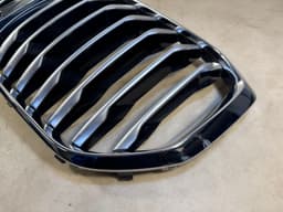 BMW GENUINE BMW X7 G07 Radiator Front Grille Chrome For Camera 51137454895 — thumbnail 5