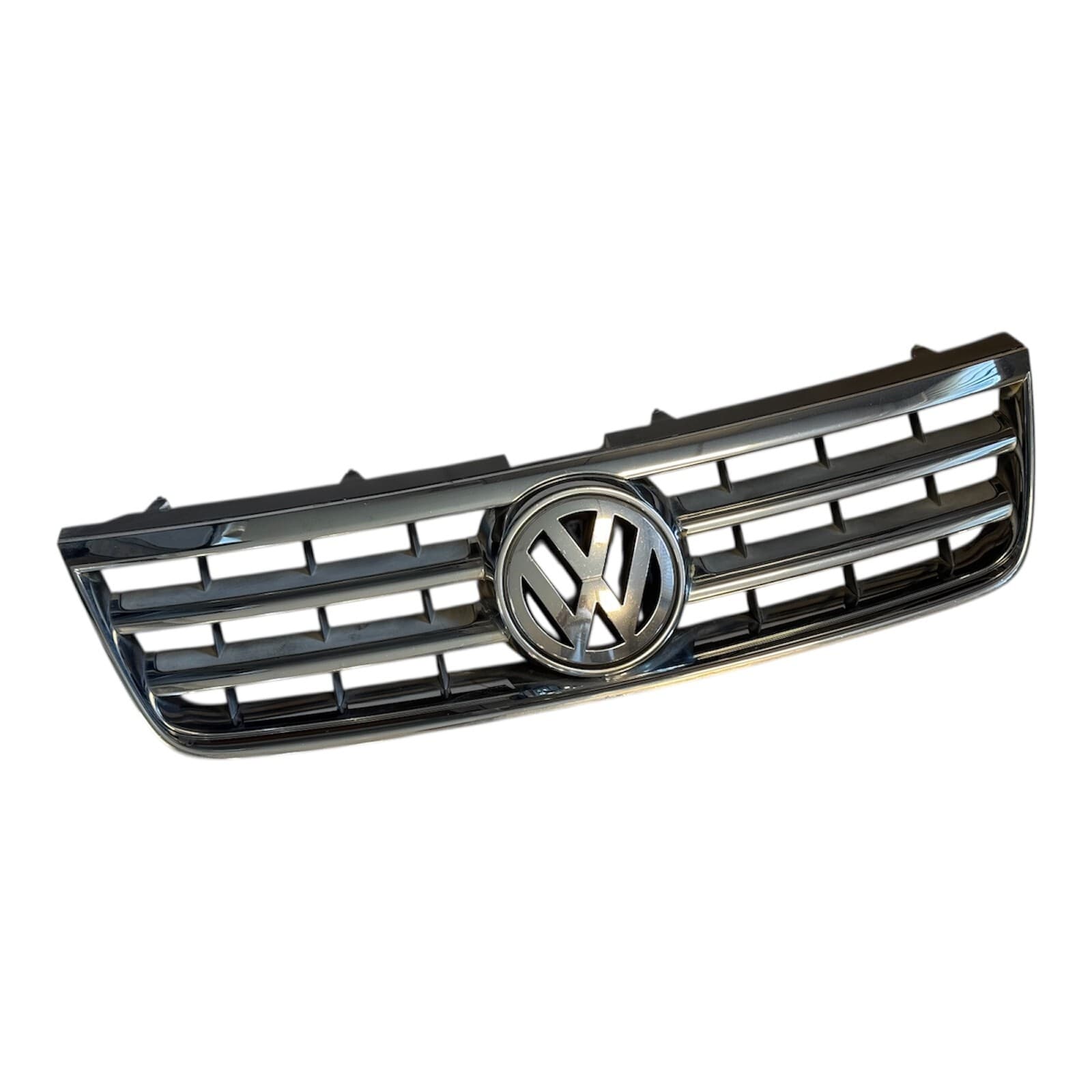 VW VW TOUAREG 7L 02-07 FRONT BUMPER GRILL BLACK SILVER CHROME With VW Badge