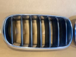 BMW GENUINE BMW X5 F15 FRONT UPPER RH/LH CHROME GRILL SET — thumbnail 2
