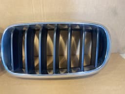 BMW GENUINE BMW X5 F15 FRONT UPPER RH/LH CHROME GRILL SET — thumbnail 3