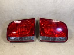 VW VW Touareg GENUINE LH & RH Tail Lights Lamps Rear SET 03-06 year — thumbnail 1