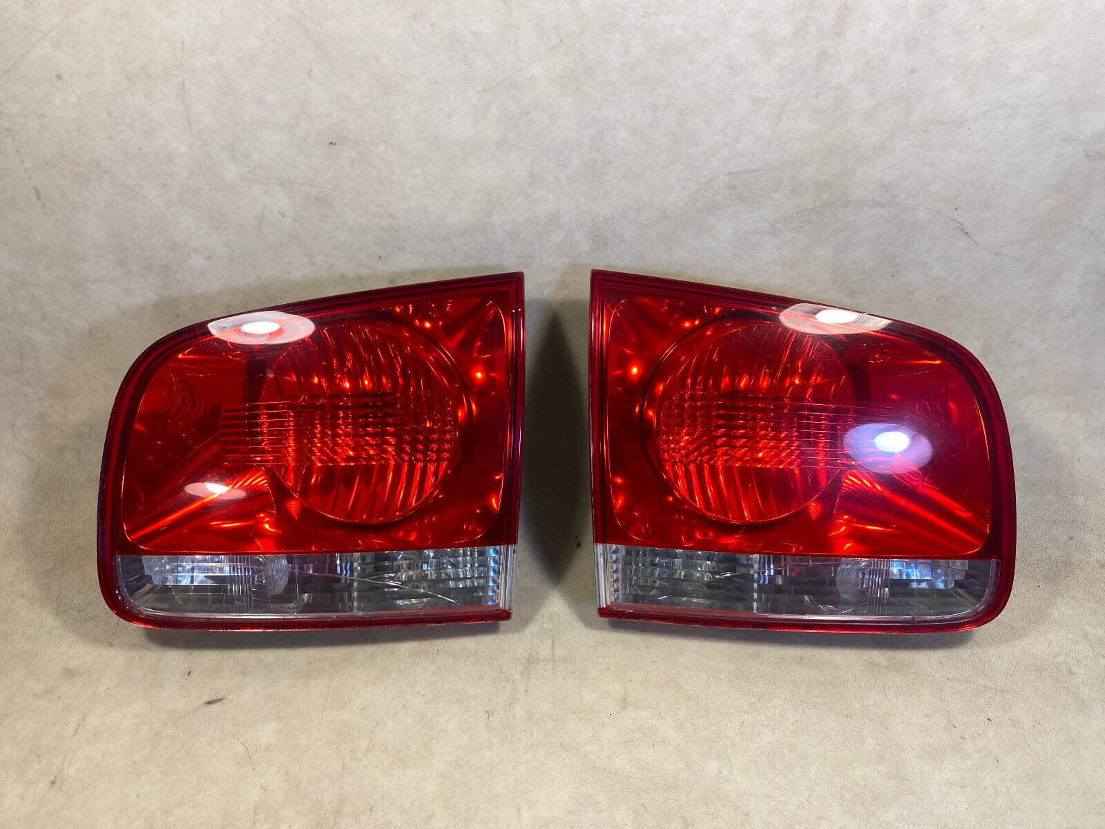 VW Touareg GENUINE LH & RH Tail Lights Lamps Rear SET 03-06 year