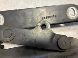 LAND ROVER GENUINE Land Rover Range Rover Sport L320 Hood Bonnet Hinge Left LR040748 — thumbnail 5