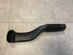BMW OEM BMW X5 X6 series E70 E71 Air Intake Duct 13717798341 — thumbnail 1
