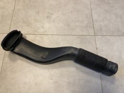 BMW OEM BMW X5 X6 series E70 E71 Air Intake Duct 13717798341 — thumbnail 10