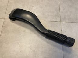 BMW OEM BMW X5 X6 series E70 E71 Air Intake Duct 13717798341 — thumbnail 7