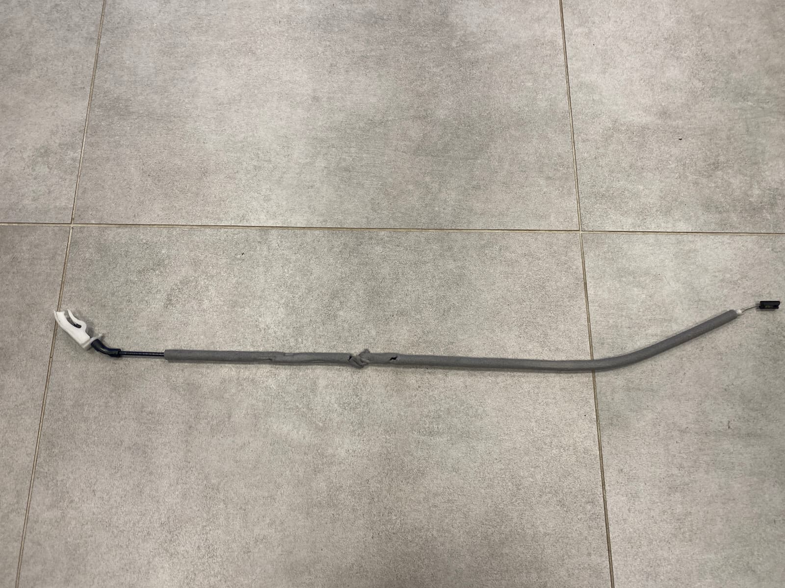 GENUINE BMW X5 E70 X6 E71 E72 Bowden cable door opener 51217137079