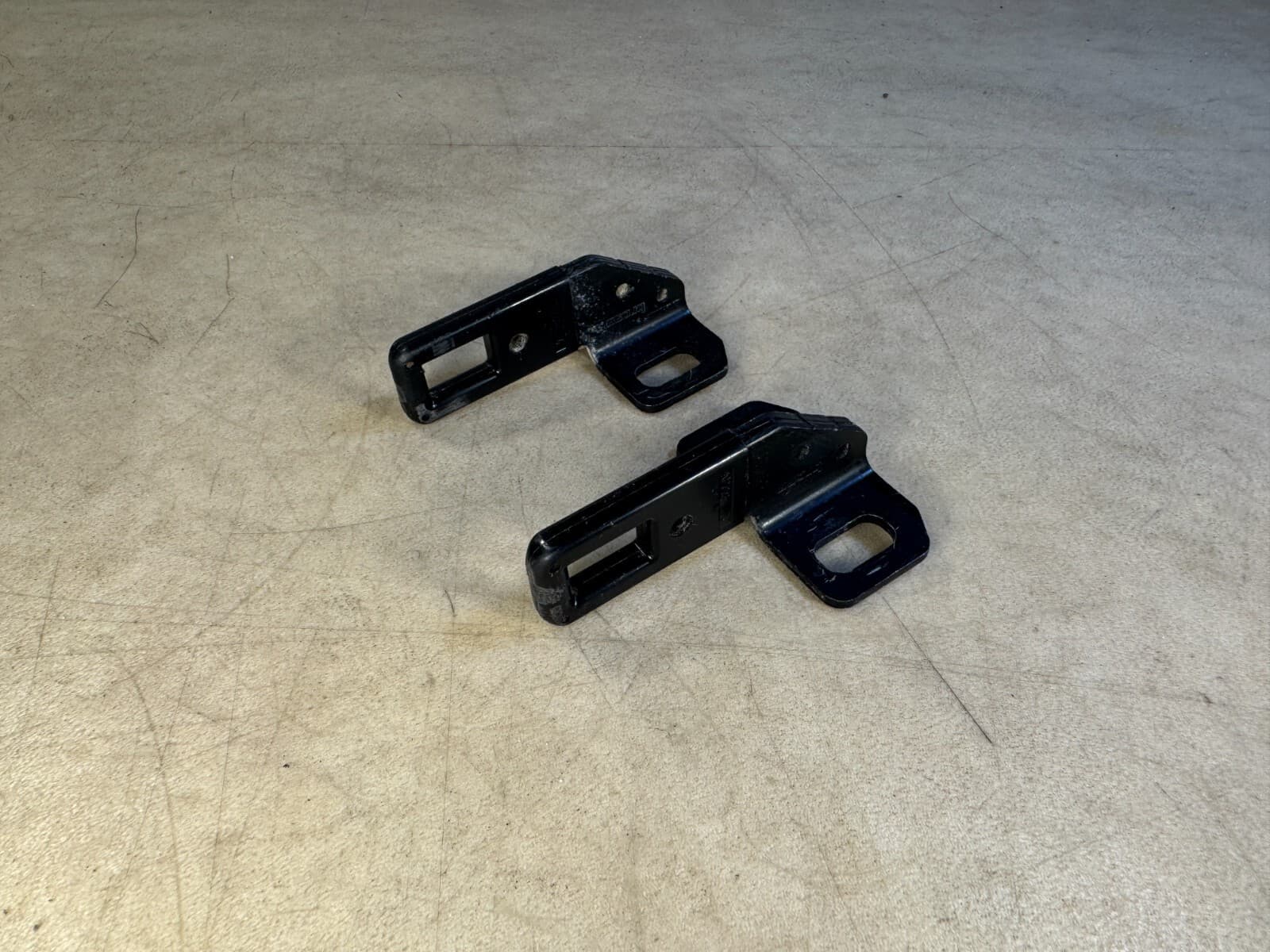 BMW GENUINE BMW X5 E70 LCI Striker trunk lid bottom Locker Left & Right SET 2 PCS