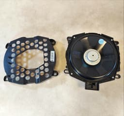 BMW BMW E70 RIGHT/LEFT HIFI AUDIO LOWER FLOOR SYSTEM BASS SPEAKER SUB WOOFER OEM — thumbnail 1
