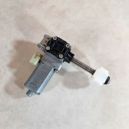 BMW 07-13 BMW X5 Front Right Seat Heigh Up / Down Adjustment Motor OEM 0390203273 — thumbnail 1