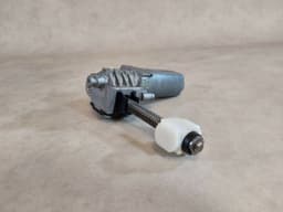 BMW 07-13 BMW X5 Front Right Seat Heigh Up / Down Adjustment Motor OEM 0390203273 — thumbnail 6