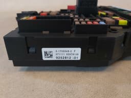 BMW BMW 5 6 7"s F07 F10 F11 F06 F12 F13 F01 F02 F03 F04 REAR POWER BOX 61149252812 — thumbnail 3