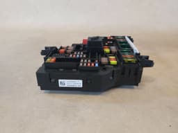 BMW BMW 5 6 7"s F07 F10 F11 F06 F12 F13 F01 F02 F03 F04 REAR POWER BOX 61149252812 — thumbnail 2