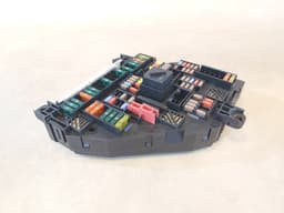 BMW BMW 5 6 7"s F07 F10 F11 F06 F12 F13 F01 F02 F03 F04 REAR POWER BOX 61149252812 — thumbnail 6