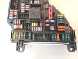 BMW BMW 5 6 7"s F07 F10 F11 F06 F12 F13 F01 F02 F03 F04 REAR POWER BOX 61149252812 — thumbnail 7