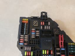 BMW BMW 5 6 7"s F07 F10 F11 F06 F12 F13 F01 F02 F03 F04 REAR POWER BOX 61149252812 — thumbnail 8