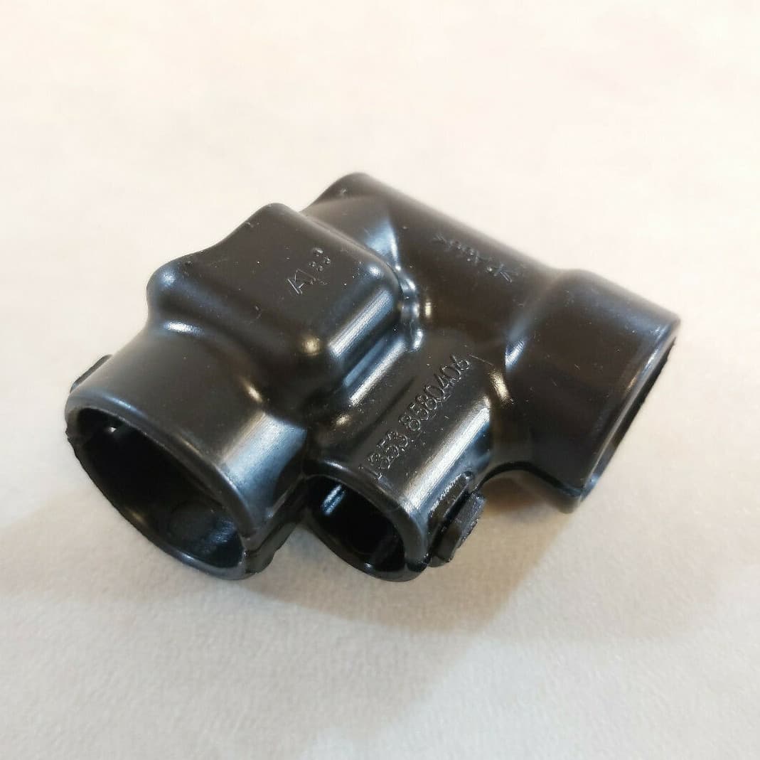 NEW GENUINE BMW F45 F46 F20 F48 F39 MINI F55 F60 PROTECTION CLIP 13538580406