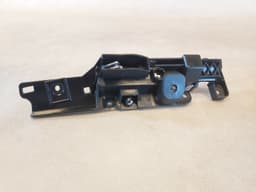 BMW Genuine BMW Hybrid X6 E71 E72 Hybrid X6 Door Opener Front Right 51219112430 — thumbnail 9