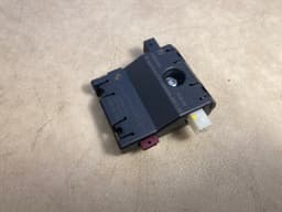 BMW Genuine BMW 3 X5 E70 Trap circuit 65209141491 — thumbnail 3