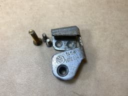 BMW GENUINE BMW 7 E23 Latch Striker Right 51211852264 — thumbnail 1