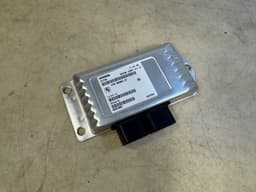 BMW Genuine BMW X5 E70 X6 E71 E72 TRANSFER CASE COMPUTER CONTROL MODULE 27607569969 — thumbnail 1